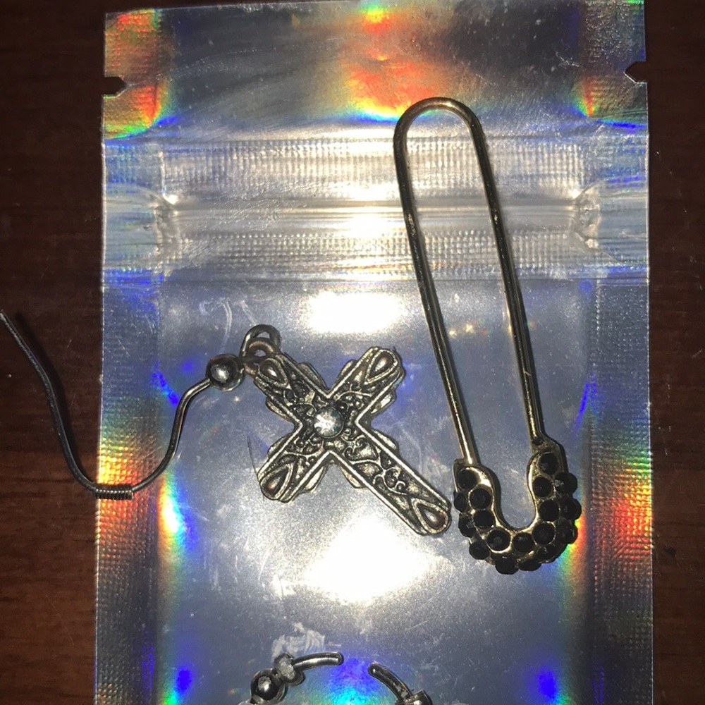 Mixed ear ring bundle! - Picture 3 of 3